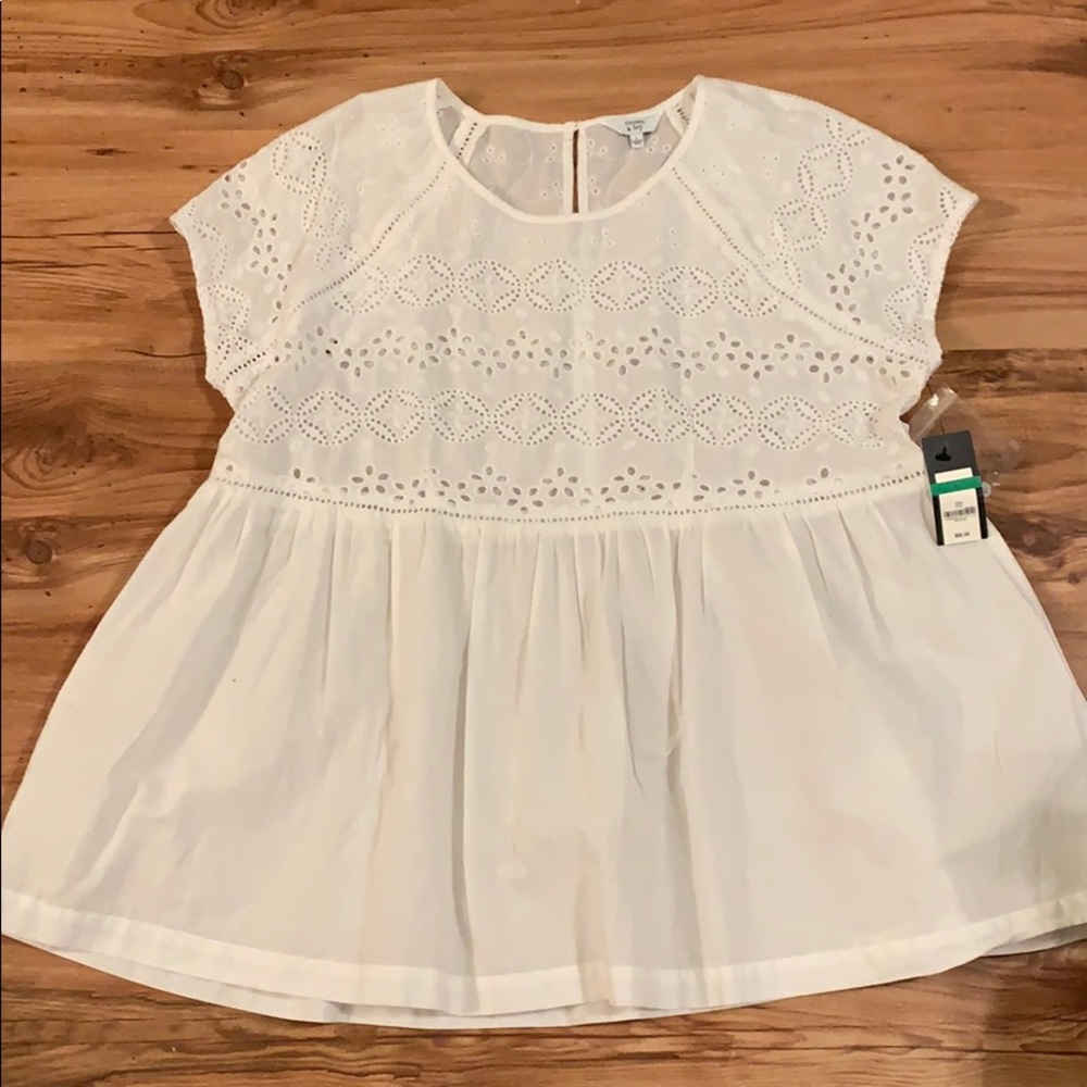 NWT eyelet top